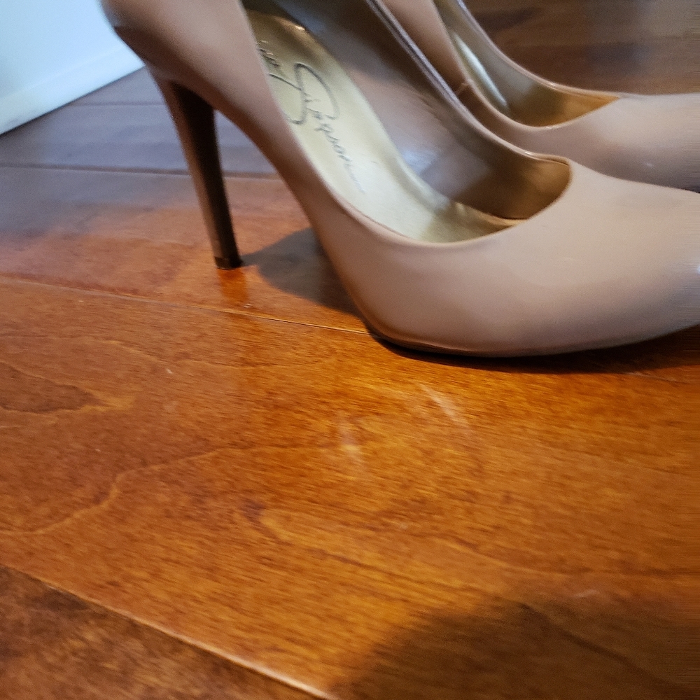 Shoes - Picture 4 of 6